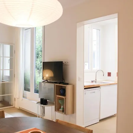 شقة Spacious Cocoon On Wooded Courtyard *