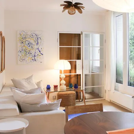 شقة Spacious Cocoon On Wooded Courtyard