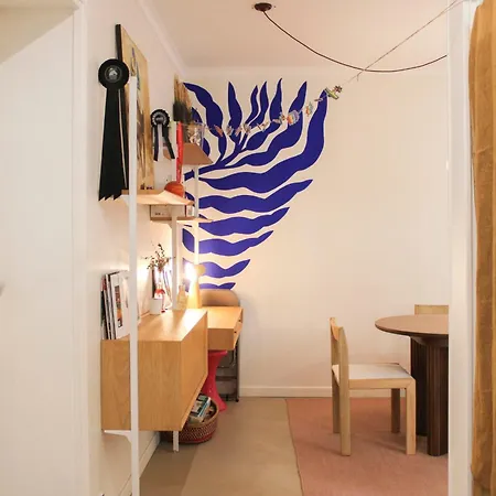 Spacious Cocoon On Wooded Courtyard Апартаменты Нёйи-сюр-Сен